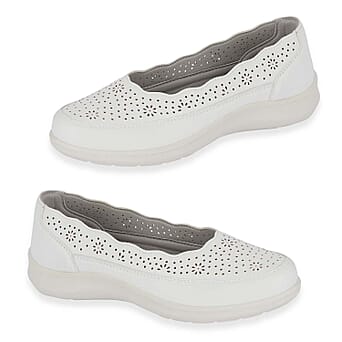 https://tjcuk.sirv.com/Products/85/3/8530074/Shoertee-Comfort-Ladies-Shoe-Size-3-White_8530074.jpg?w=342&h=342