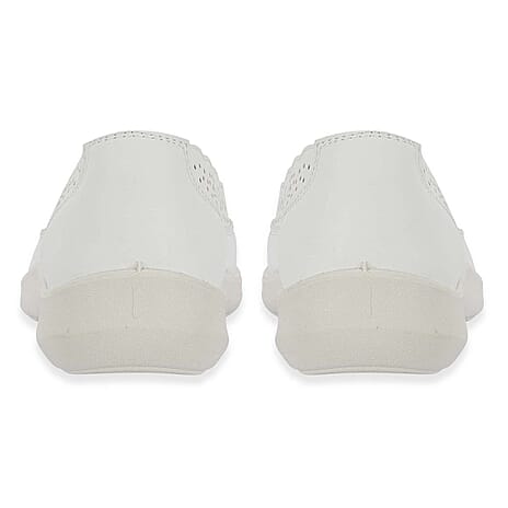 Shoetree Comfort Vienna Ladies Lightweight Slip-On Casual Pump With Decorative Cutouts (Size 8) - White