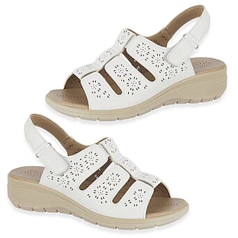https://tjcuk.sirv.com/Products/85/3/8530158/Jo-Joe-Ladies-Sandal-Size-3-White_8530158.jpg?w=342&h=342