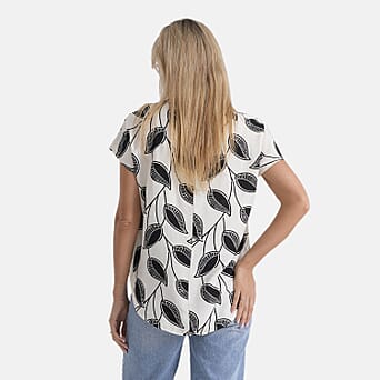https://tjcuk.sirv.com/Products/85/3/8534150/La-Marey-Patterned-Blouse-Size-Large-Beige-Black_8534150_2.jpg?w=342&h=342