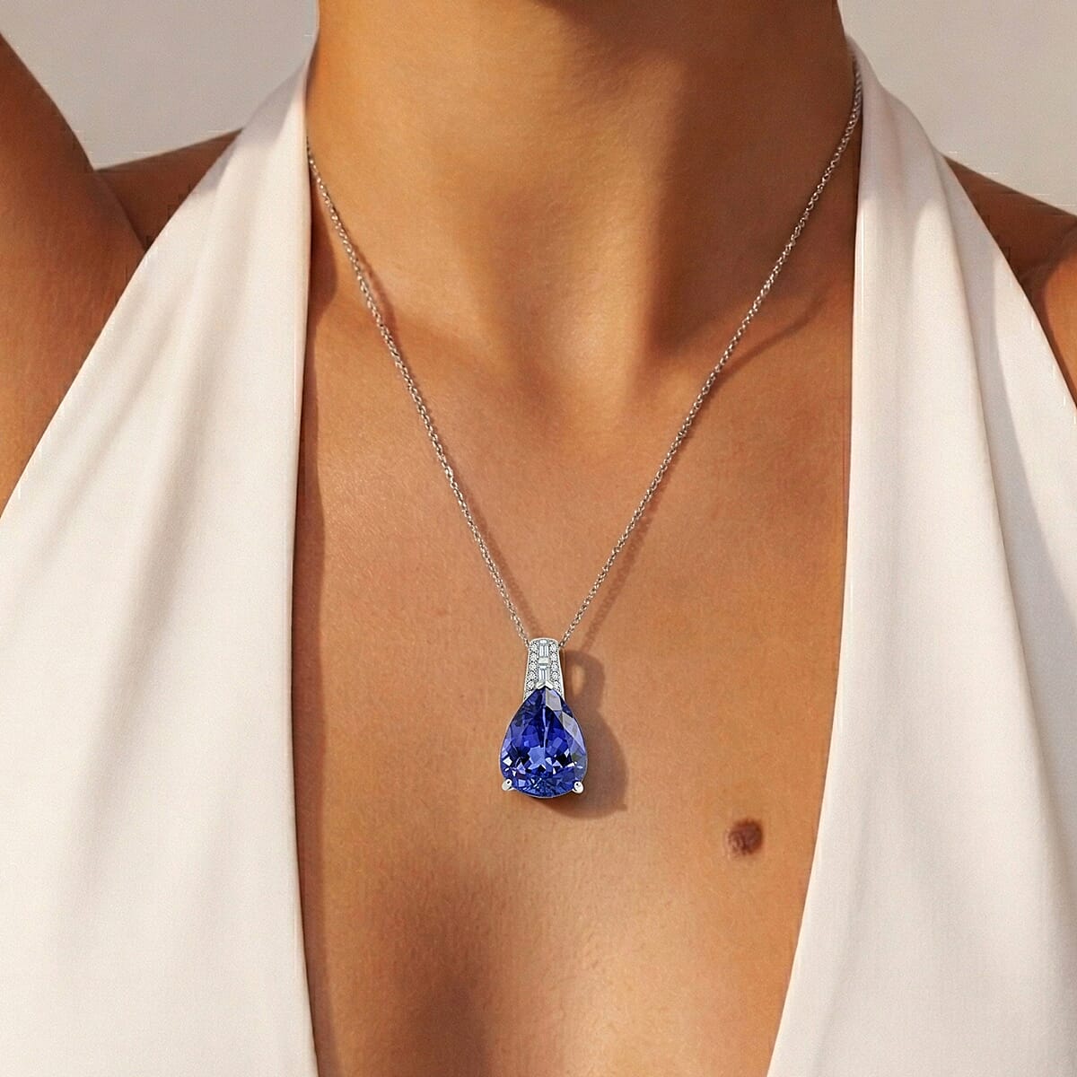 Rhapsody - 950 Platinum AAAA Tanzanite & VS-E-F White Diamond Solitaire Pendant 11.38 Ct, Platinum Wt. 4.14 Gms