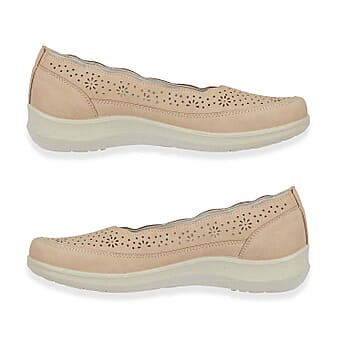 https://tjcuk.sirv.com/Products/85/3/8536355/Shoertee-Comfort-Ladies-Shoe-Size-4-Beige_8536355_1.jpg?w=342&h=342