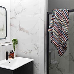 Set Of 2 Carnaby Stripe Turkish Cotton Bath Towels (Size 76X137 CM) - Berry Pink