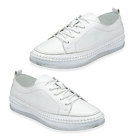 Lotus Womens Rimini Lace Up Casual Sneaker (Size 4) - White