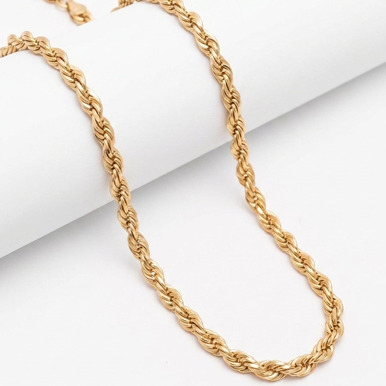9K Yellow Gold Rope Chain (Size - 16) with Lobster Clasp, Gold Wt.7.10 Gms