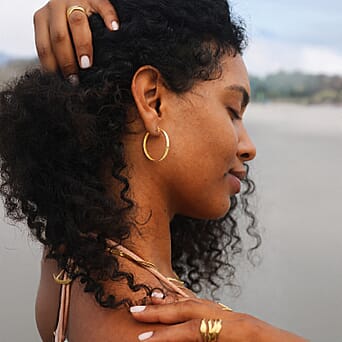 https://tjcuk.sirv.com/Products/85/6/8560731/9K-Yellow-Gold-Hoop-Earring-with-Clasp_8560731_1.jpg?w=342&h=342