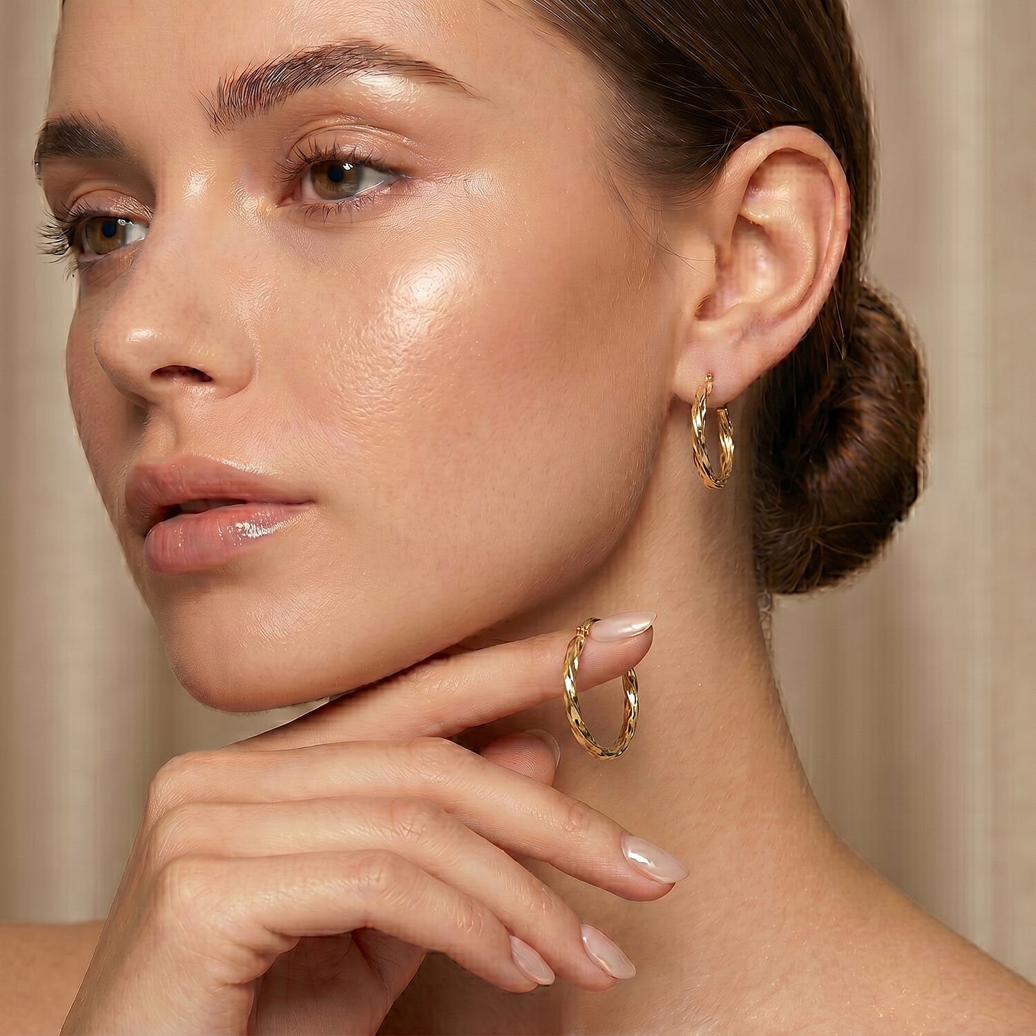 9K Yellow Gold Bean Tube Twist Earring with Clasp