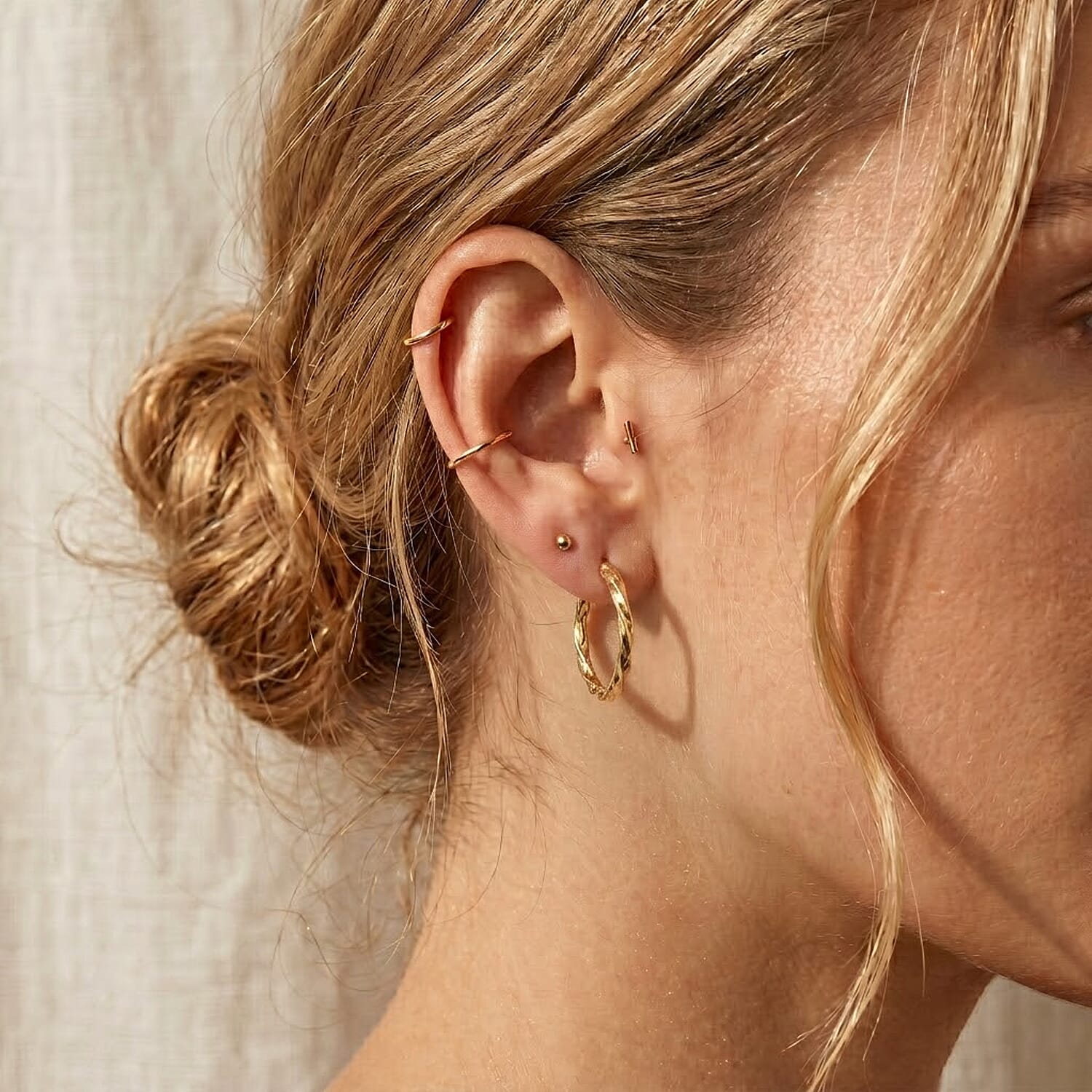 9K Yellow Gold Bean Tube Twist Earring with Clasp