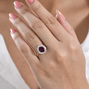 https://tjcuk.sirv.com/Products/85/6/8562684/9K-Yellow-Gold-AAA-Radiant-Ember-Garnet-Lab-Grown-Diamond-SI-Halo-Ring_8562684_1.jpg?w=342&h=342