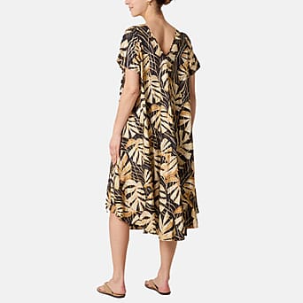 https://tjcuk.sirv.com/Products/85/6/8564408/Chilli-Charm-Topical-Print-Flared-Dress-One-Size-Black_8564408_1.jpg?w=342&h=342