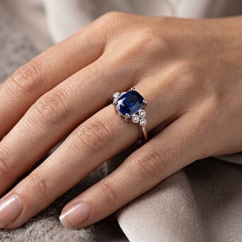 https://tjcuk.sirv.com/Products/85/6/8565772/Luxuriant-Masoala-Sapphire-Lab-Grown-Diamond-Main-Stone-With-Side-Ston_8565772_1.jpg?w=342&h=342