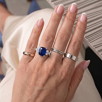 https://tjcuk.sirv.com/Products/85/6/8565772/Luxuriant-Masoala-Sapphire-Lab-Grown-Diamond-Main-Stone-With-Side-Ston_8565772_2.jpg?w=342&h=342