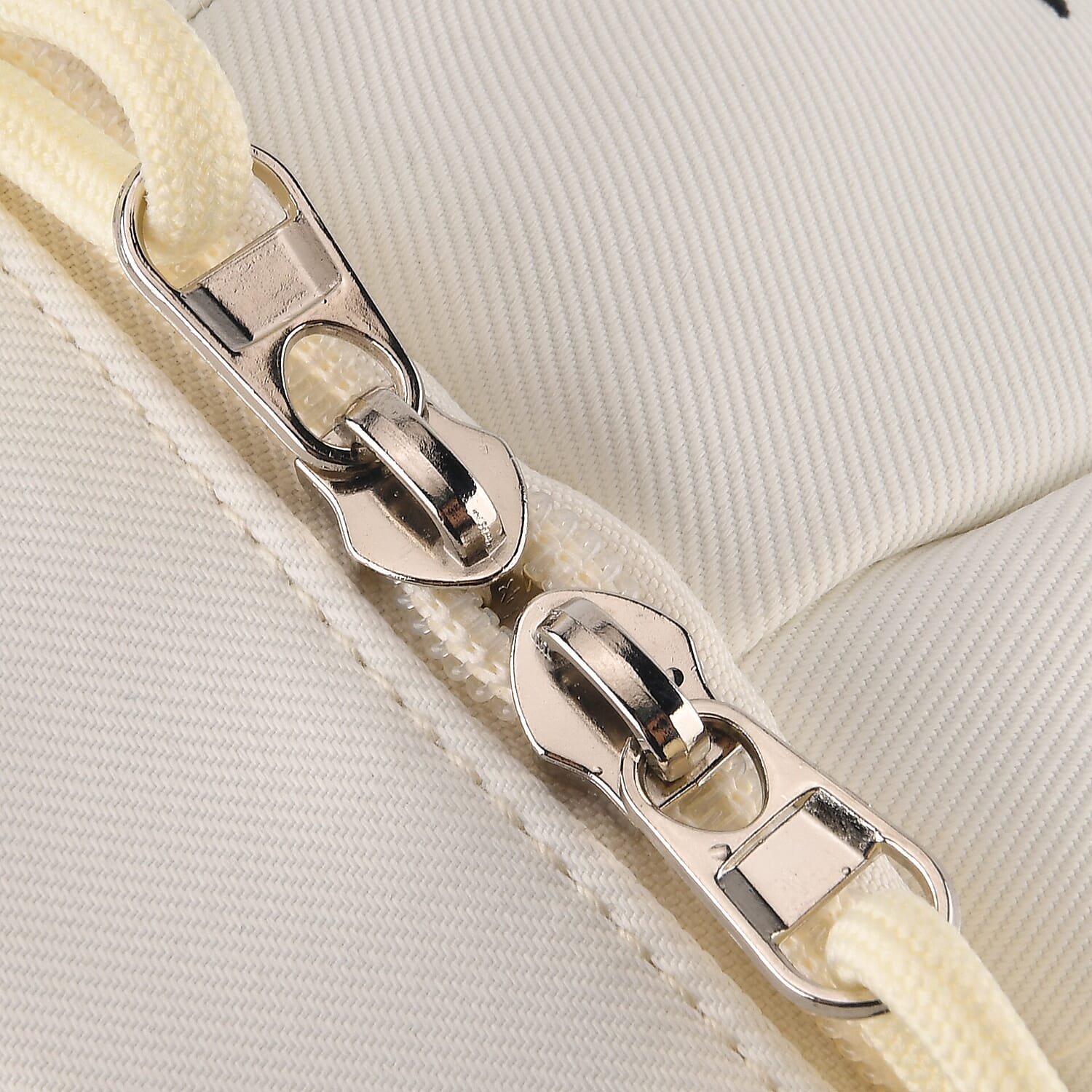 Patterned Backpack (Size 25x5x36 cm) - White
