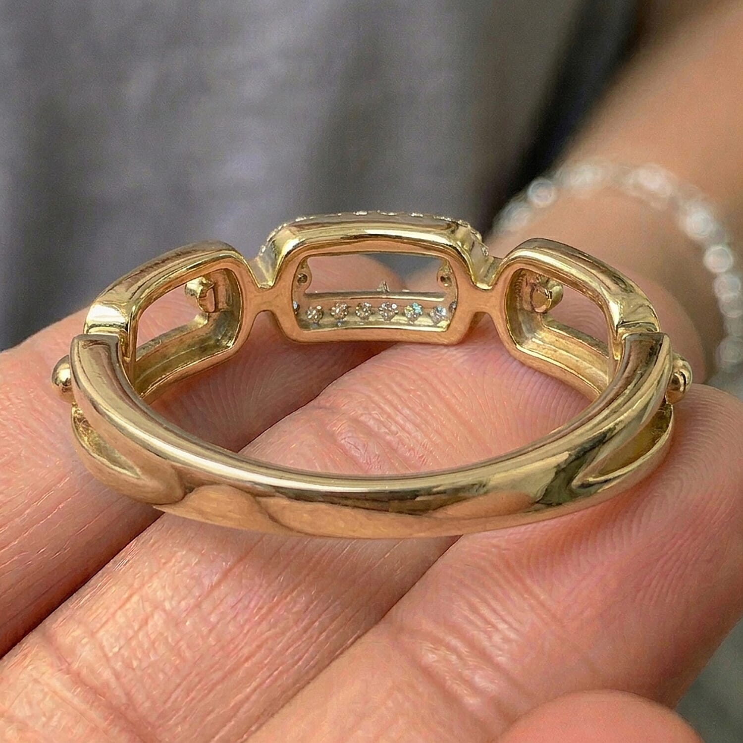 LUXURIANT - Lab Grown Diamond (SI-G-H) Interlinked Ring in Sterling Silver