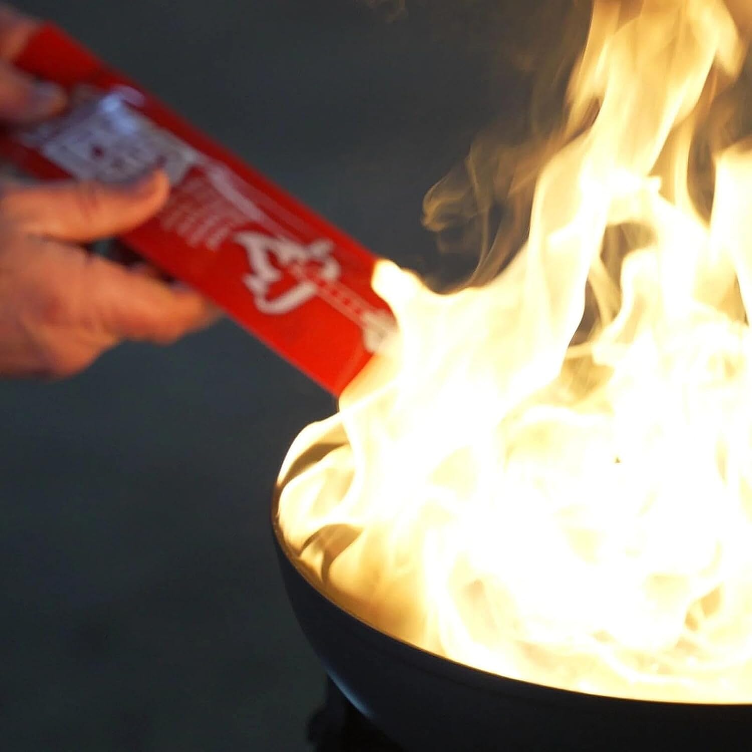 LifeSafe Technologies PanSafe Fire Extinguisher - Non Toxic Eco Friendly Kitchen Fire Safety Device - Premium Drop In Cooking Oil Sachet for Instant Pan Extinguishing - Red