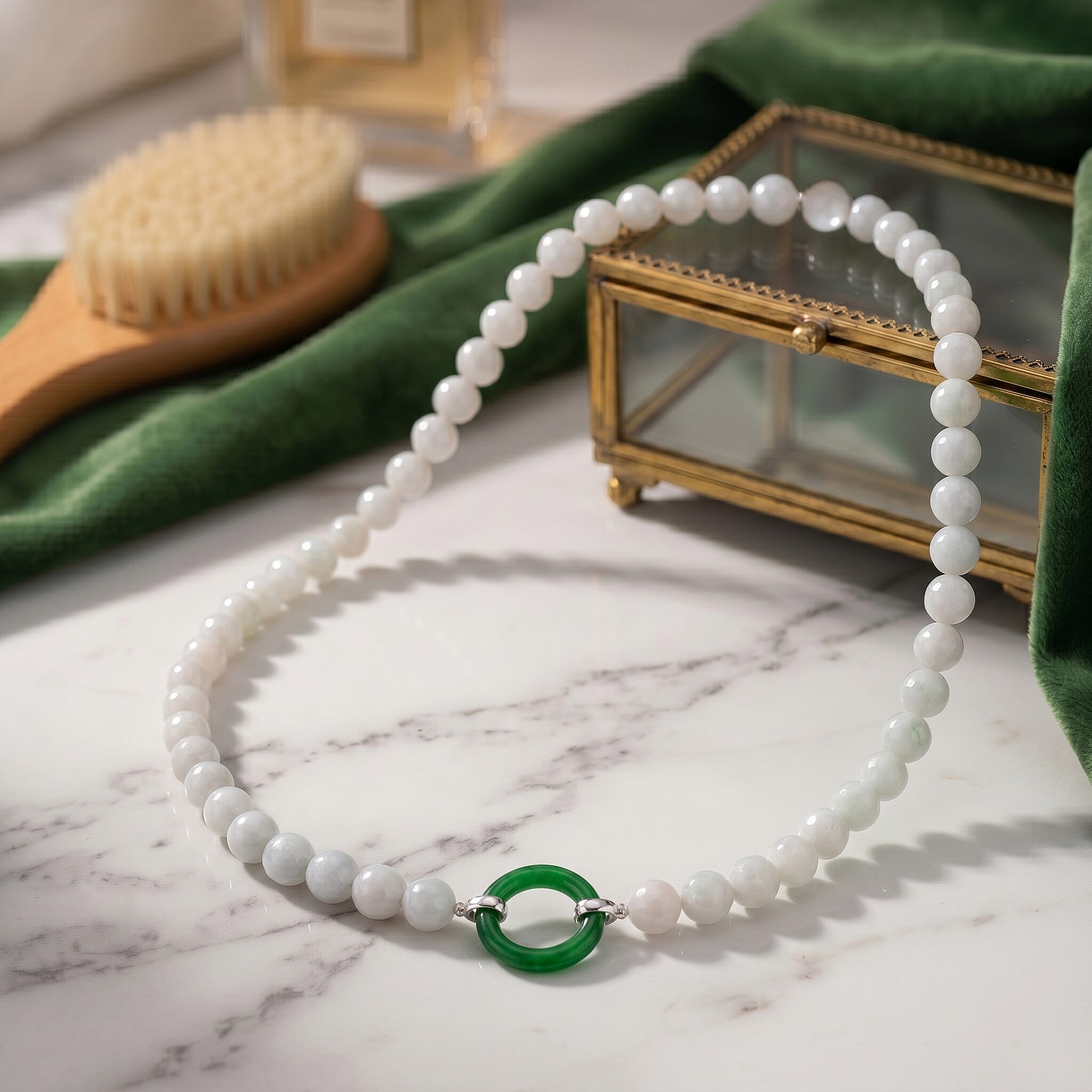 D'Joy - Green Jade & White Jade Beads Necklace (Size - 20) with Clasp in Rhodium Overlay Sterling Silver 410.00 Ct.