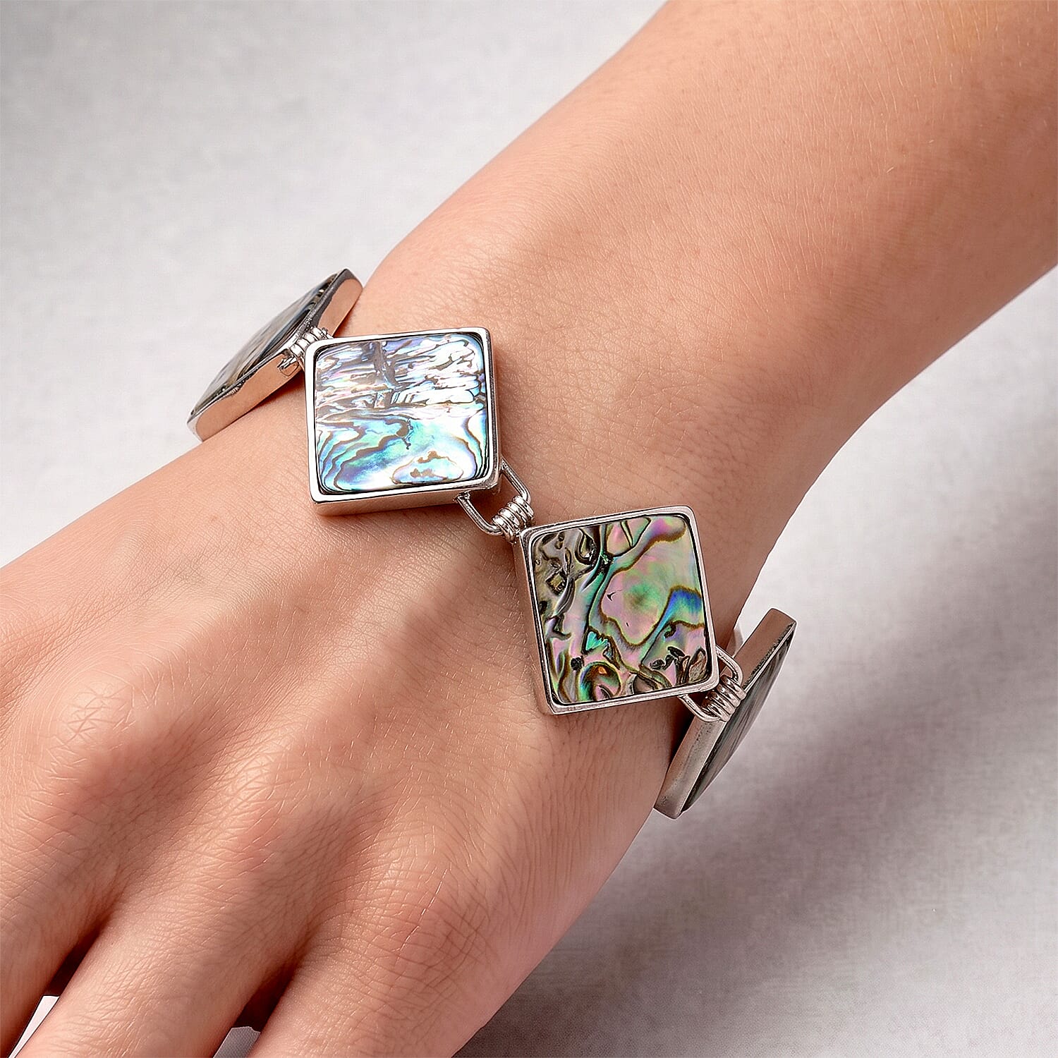 Abalone Shell Adjustable Beads Bracelet (Size - 7.5-1 Ext) with T-Bar Clasp 75.00 Ct.