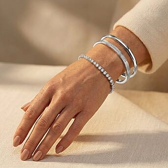 https://tjcuk.sirv.com/Products/85/8/8580823/Luxuriant-Lab-Grown-Diamond-SI-G-H-Tennis-Bracelet-Size-7-5-with-GB-Lo_8580823_2.jpg?w=342&h=342