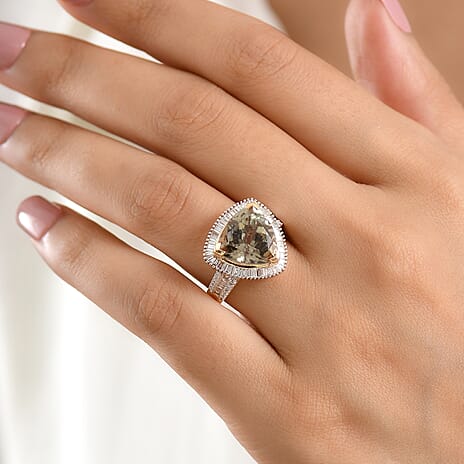 Rhapsody 18K Yellow Gold AAAA Natural Trillion Cut Turkizite (8.05 Ct) & Natural White Diamond (VS-E-F 0.74 Ct) Halo Ring 8.80 Ct, Gold Wt. 6.68 Gms