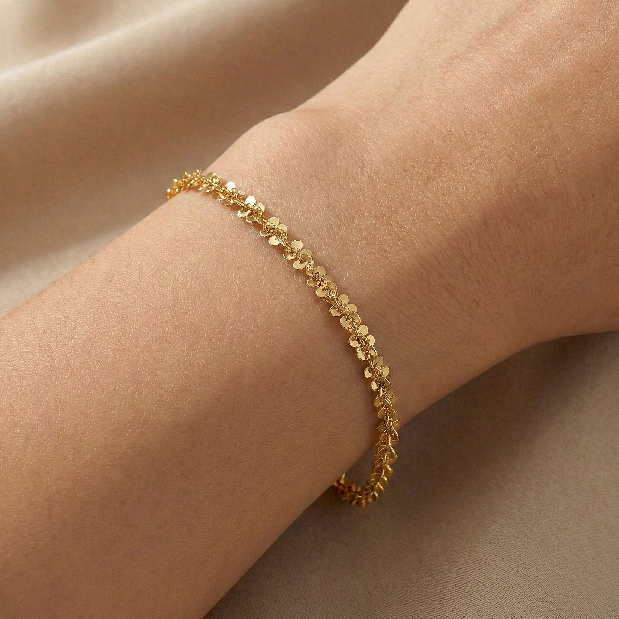 9K Yellow Gold Criss Cross Bracelet (Size - 7.5) with Lobster Clasp