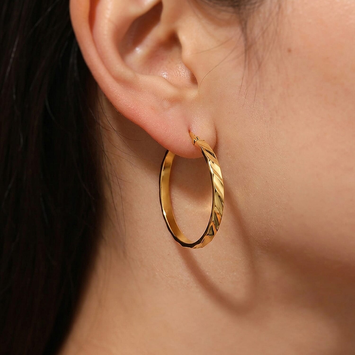 9K Yellow Gold Hoop Earring with Clasp