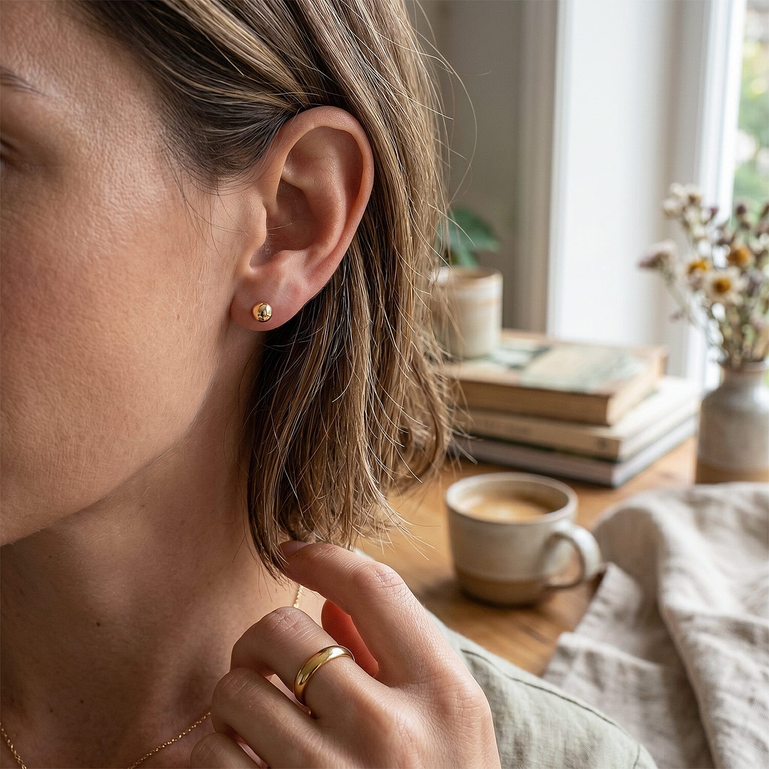 9K Yellow Gold Stud Earring with Push Back