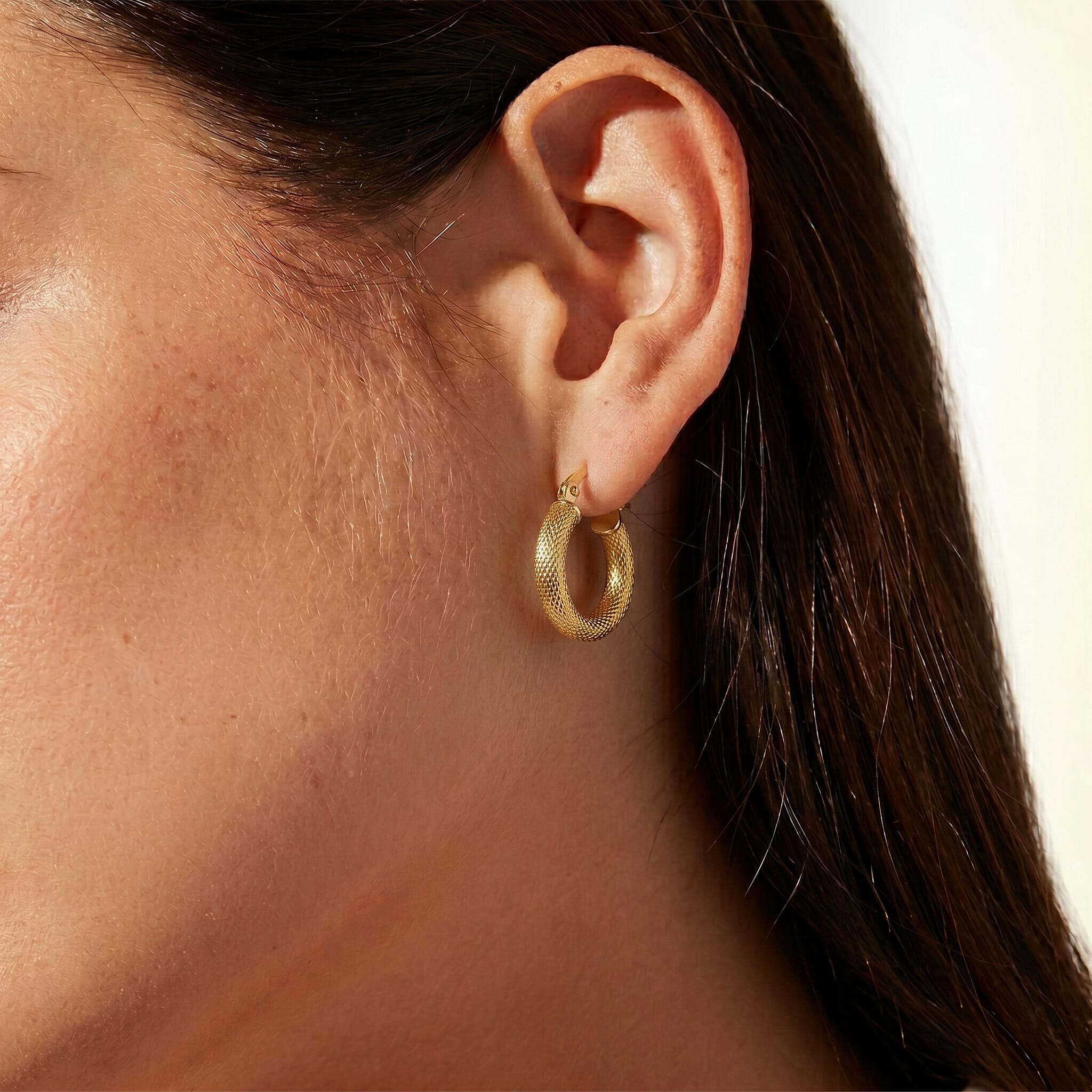 9K Yellow Gold Earring with Clasp
