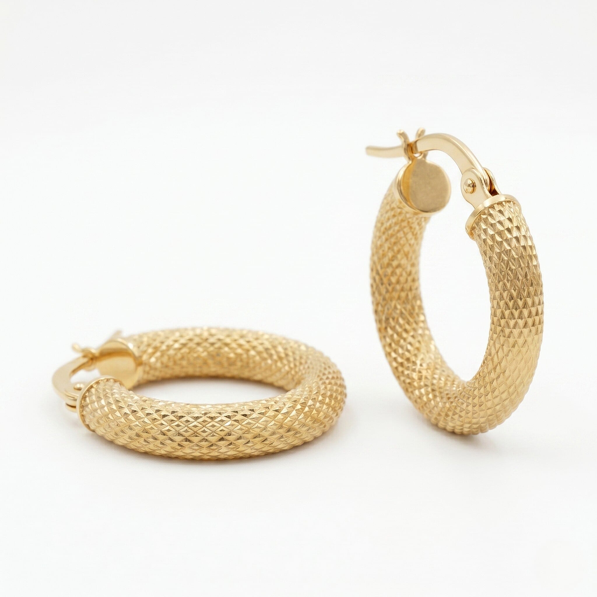 9K Yellow Gold Earring with Clasp