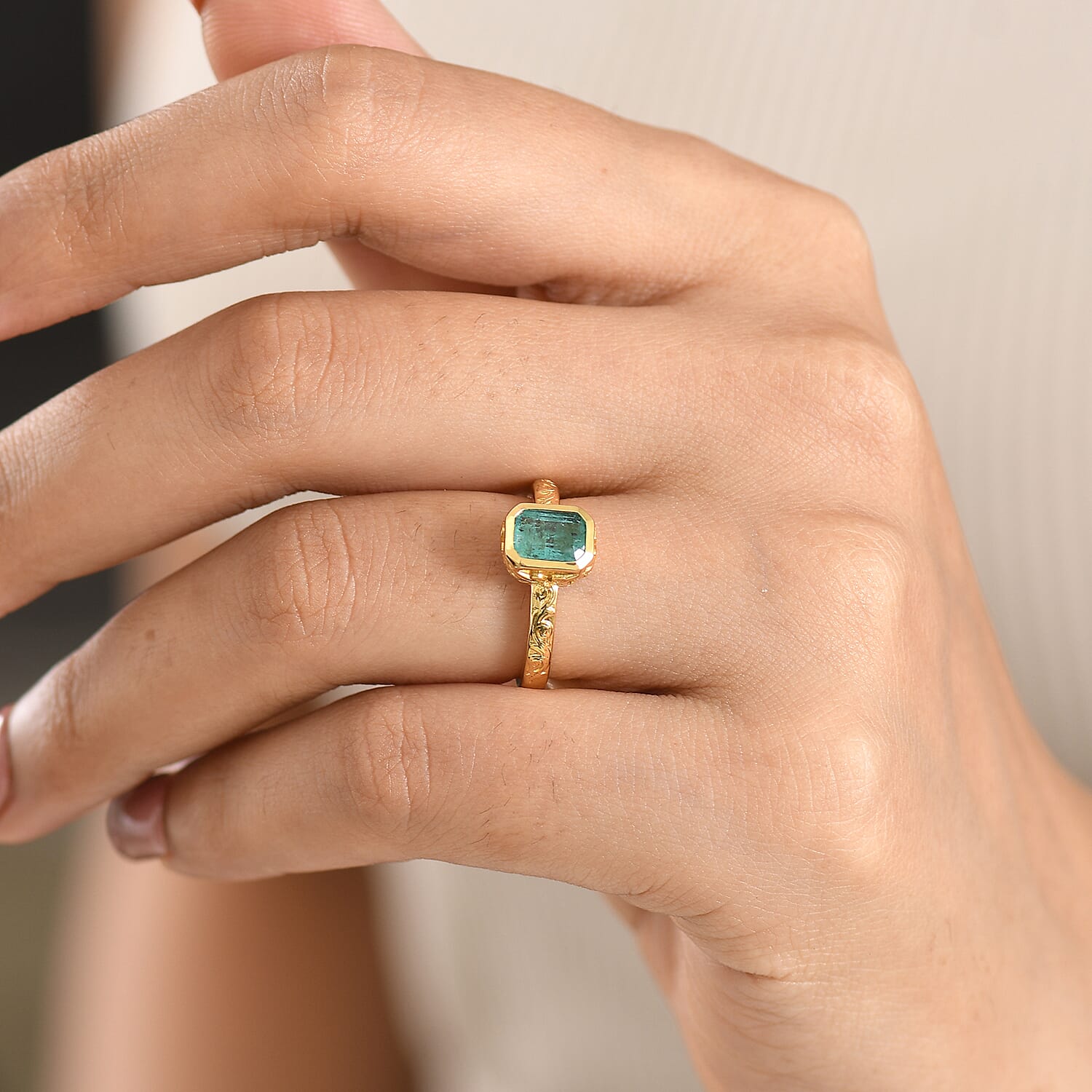 GP Family Legacy Italy - AAA Gemfields Zambian Emerald & Blue Sapphire Ring in 18K Vermeil Yellow Gold Plated Sterling Silver 1.10 Ct.
