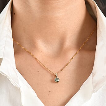 https://tjcuk.sirv.com/Products/85/9/8596942/Luxuriant-9K-Yellow-Gold-SI-Lab-Grown-Green-Diamond-SI-Pendant-Gold-Wt_8596942_1.jpg?w=342&h=342