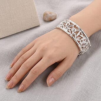 https://tjcuk.sirv.com/Products/85/9/8598532/D-Joy-Sterling-Silver-Cuff-Bangle-Size-7-5-Silver-Wt-25-80-Gms_8598532_1.jpg?w=342&h=342