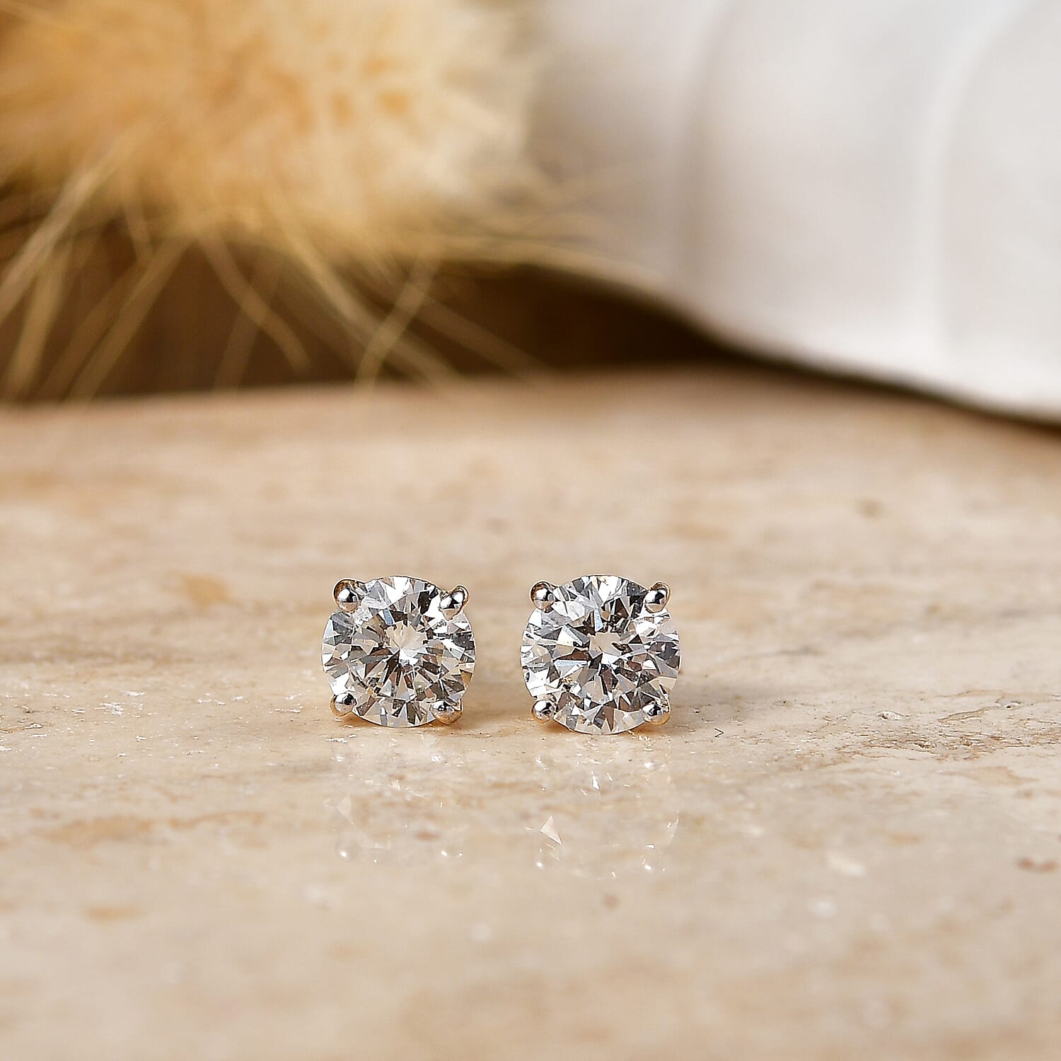 Luxuriant - 9K Yellow Gold SGL Certified Lab Grown Diamond (SI-G-H) Solitaire Stud Push Post Earring 1.00 Ct.