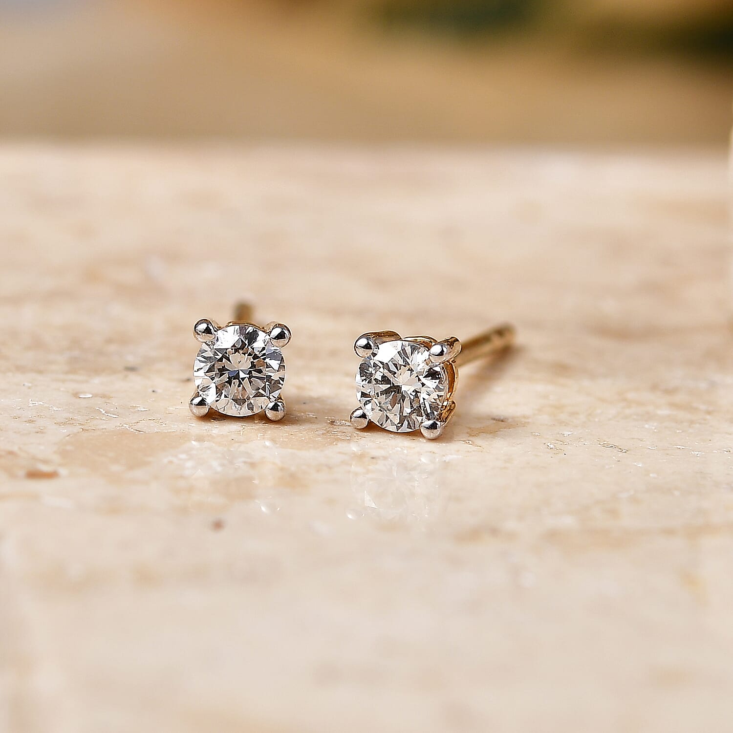 Luxuriant - 14K Yellow Gold SGL Certified Lab Grown Diamond (SI-G-H) Solitaire Stud Push Post Earring 0.25 Ct.