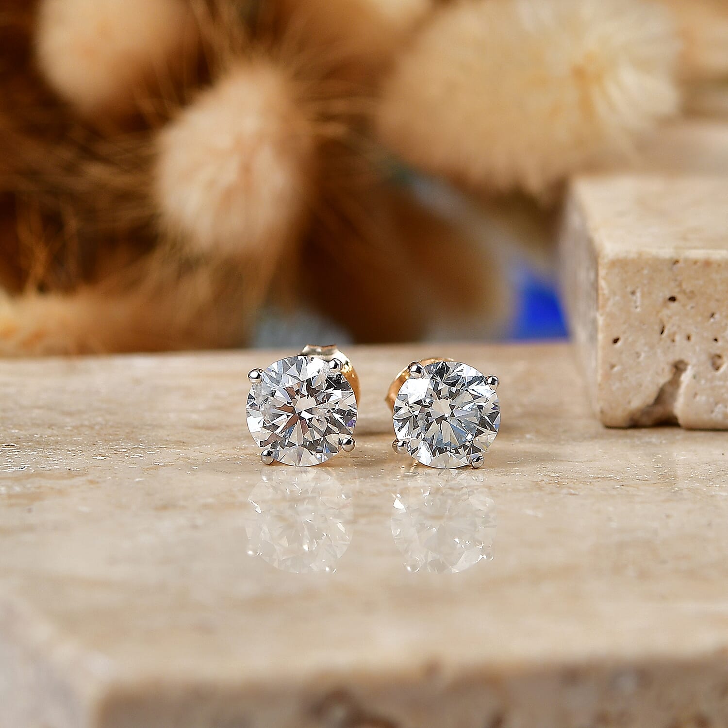 Luxuriant - 14K Yellow Gold SGL Certified Lab Grown Diamond (SI-G-H) Solitaire Stud Push Post Earring 3.10 Ct.