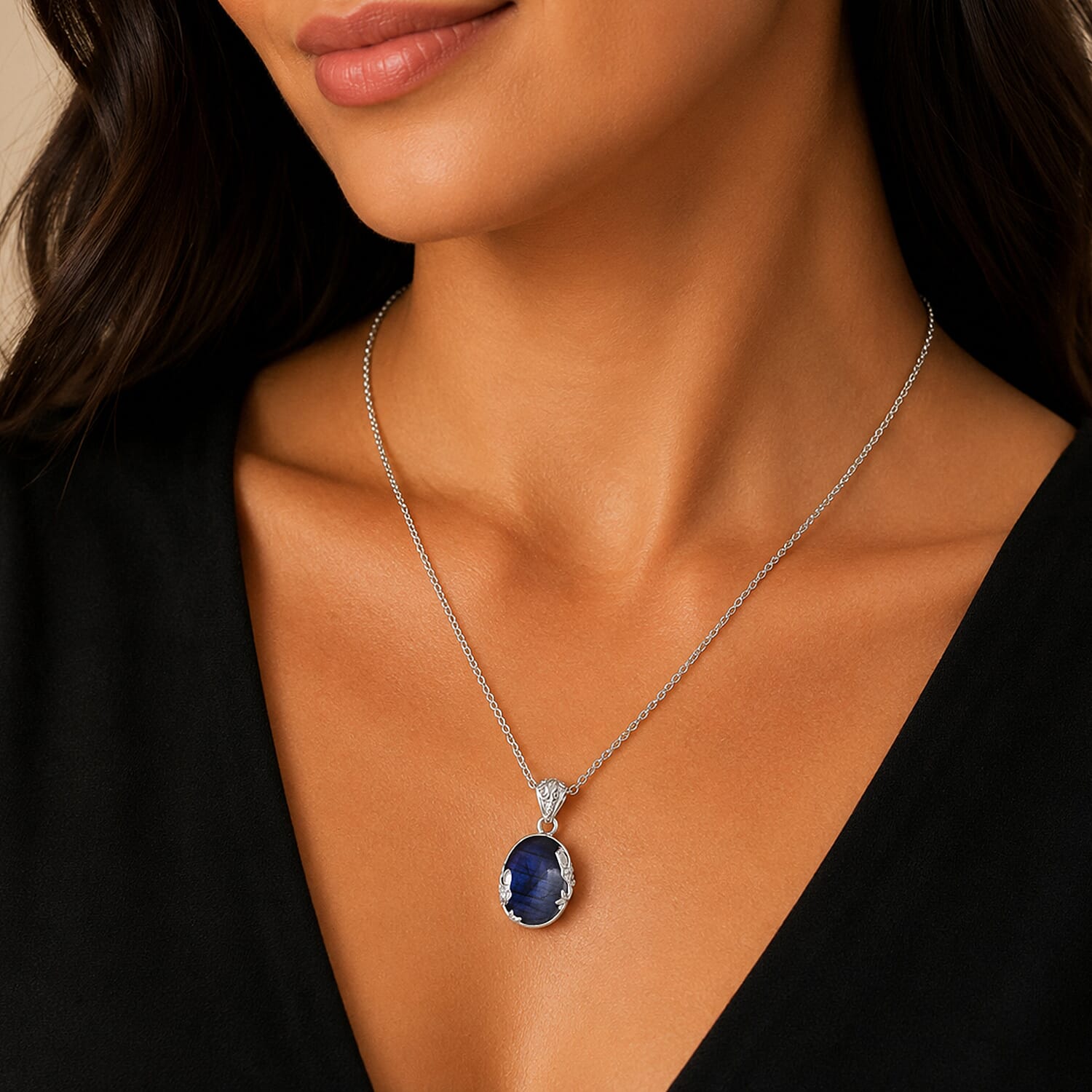 Royal Bali Collection - D'Joy Labradorite Sterling Silver Oval Design Solitaire Pendant 19.70 Ct.