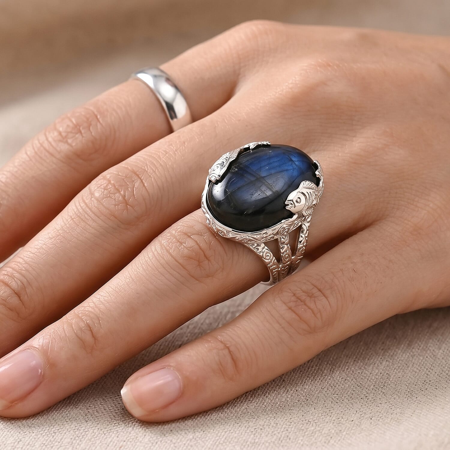 Royal Bali Collection - D'Joy Labradorite Sterling Silver Solitaire Fish Motif Ring 20.10 Ct.