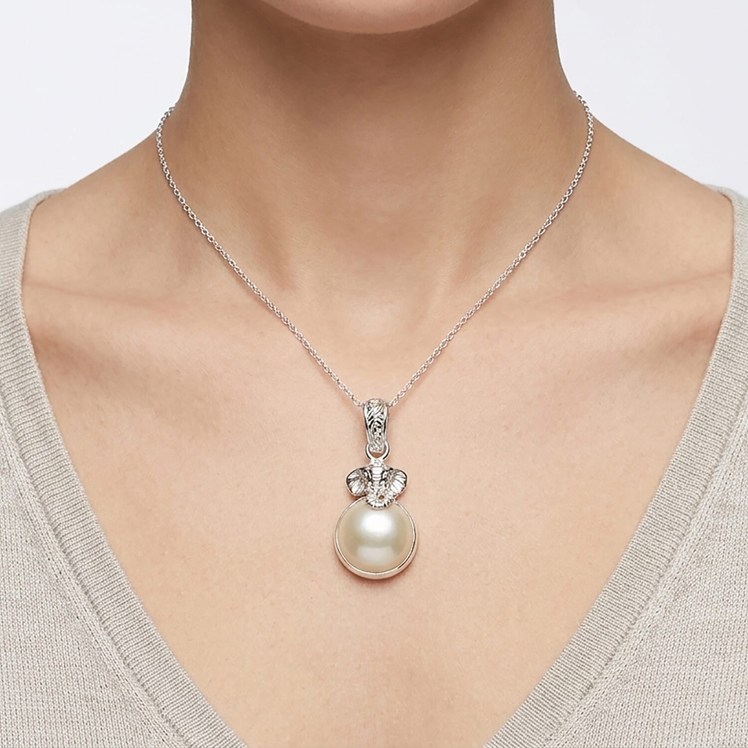 Royal Bali Collection - D'Joy White Mabe Pearl Sterling Silver Elephant Head Drop Pendant 6.28 Ct.