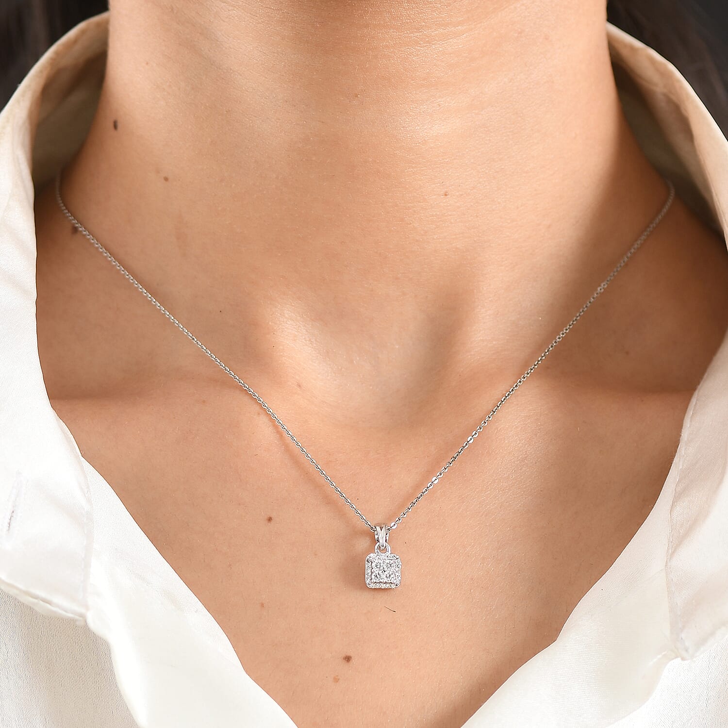 Luxuriant - Lab Grown Diamond (SI-G-H) Cluster Pendant in Platinum Overlay Sterling Silver 0.26 Ct.