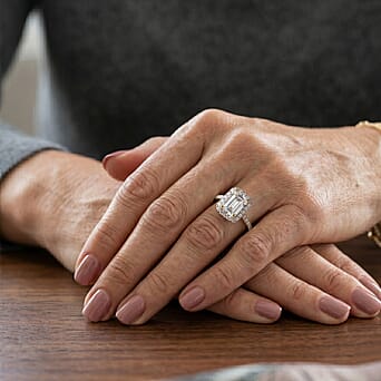 https://tjcuk.sirv.com/Products/86/1/8611270/Luxuriant-Lab-Grown-Diamond-Halo-Ring-in-18K-YG-VermeilSterling-Silver_8611270_1.jpg?w=342&h=342