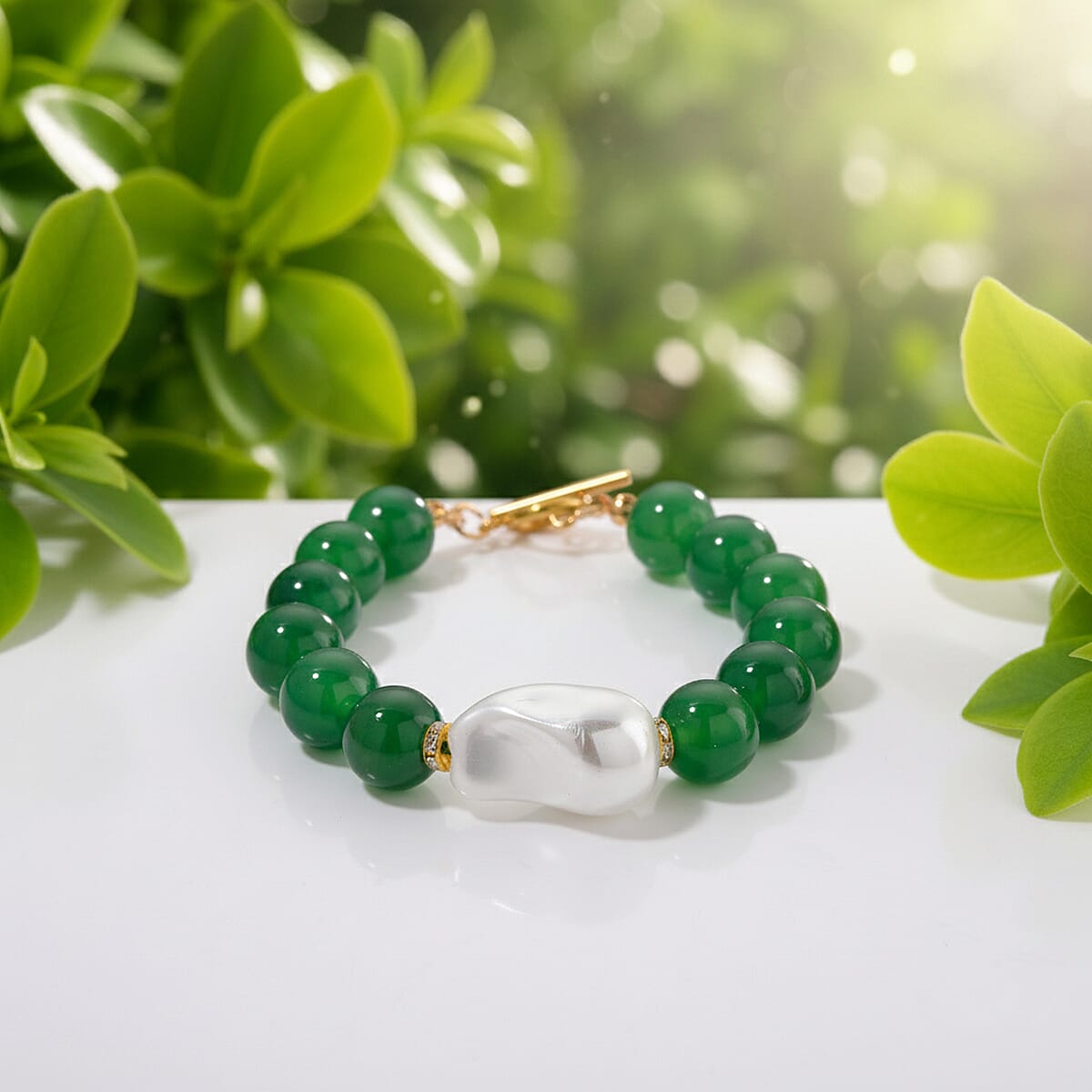 Green Onyx, White Cubic Zirconia & White Shell Pearl Beads Bracelet (Size - 8) 145.00 Ct.