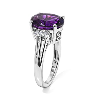 https://tjcuk.sirv.com/Products/86/2/8626933/Luxuriant-Natural-Moroccan-Amethyst-Lab-Grown-Diamond-SI-G-H-Ring-in-R_8626933_3.jpg?w=342&h=342