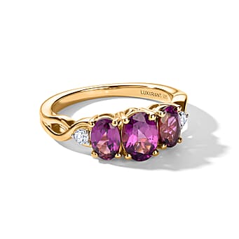 https://tjcuk.sirv.com/Products/86/2/8627514/Luxuriant-Radiant-Ember-Garnet-Lab-Grown-Diamond-SI-G-H-Trilogy-Ring-i_8627514.jpg?w=342&h=342
