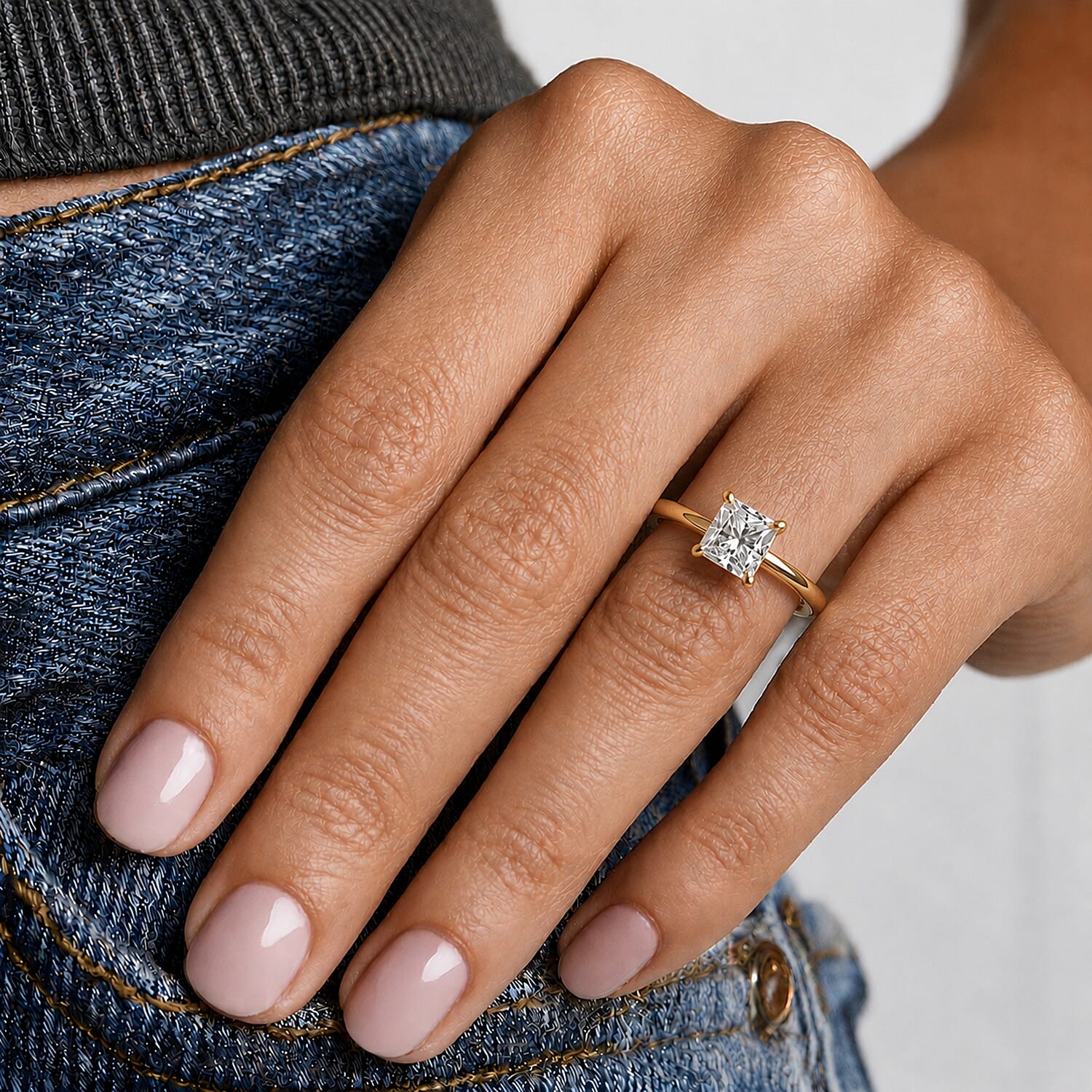 LUXURIANT - 9K Yellow Gold SGL Certified Lab Grown Diamond (VS-E-F) Solitaire Ring 1.00 Ct.