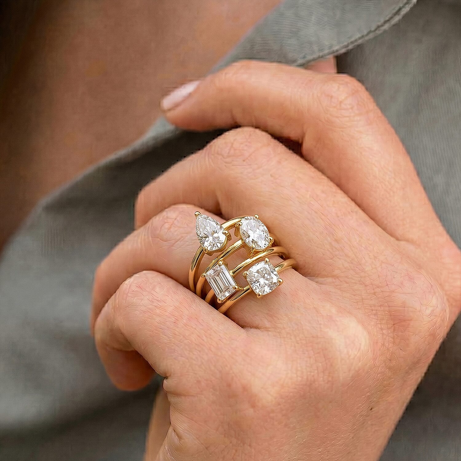 LUXURIANT - 9K Yellow Gold SGL Certified Lab Grown Diamond (VS-E-F) Solitaire Ring 1.00 Ct.