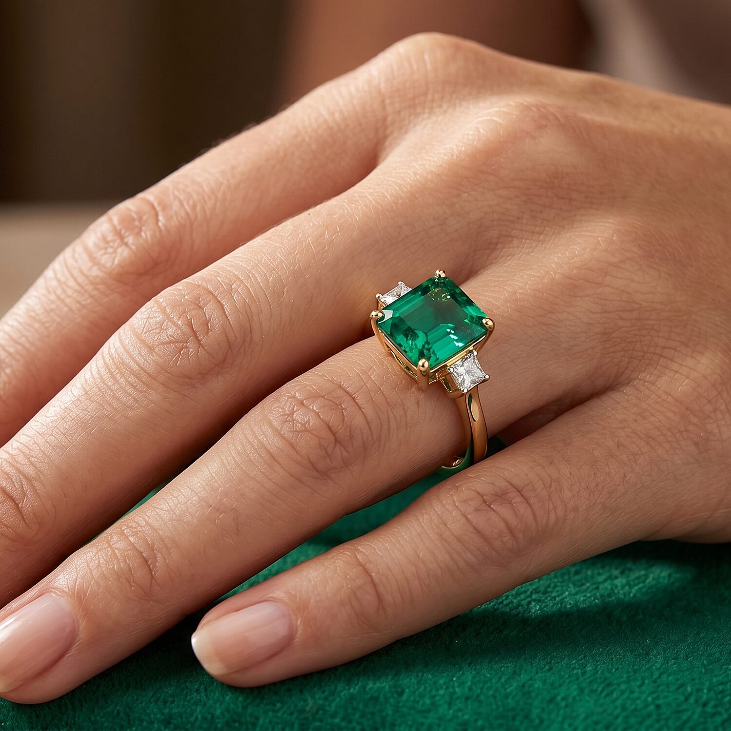 Live From Vegas - Luxuriant - 9K Yellow Gold AAA Lab Grown Columbian Emerald & Lab Grown Diamond (VS-E-F) Trilogy Ring 3.20 Ct.