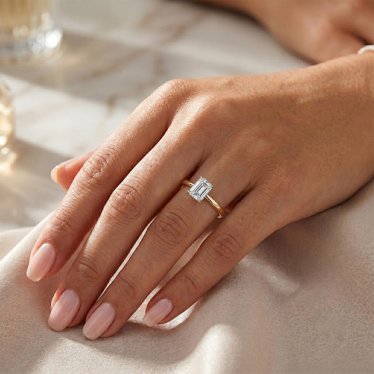Luxuriant - 9K Yellow Gold SGL Certified Lab Grown Diamond (VS-E-F) Solitaire Ring 1.00 Ct.