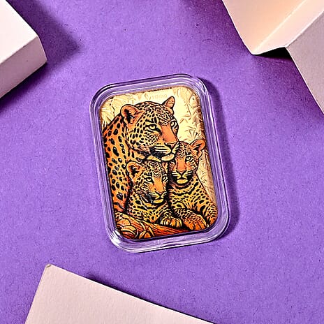 24K Yellow Gold Leopard Family Collectible (31x45.5 mm)