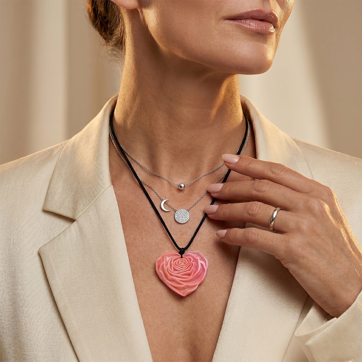 Pink Conch Shell Adjustable Rose Necklace with Cotton Thread (Size - 26) 65.00 Ct.