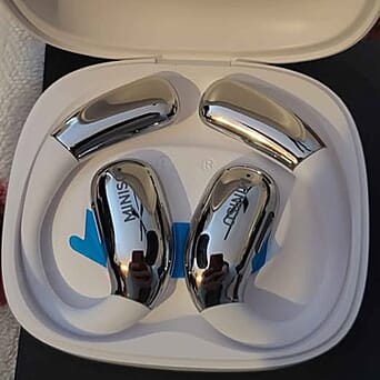 https://tjcuk.sirv.com/Products/86/4/8646454/TJC-Special-Earbud-and-In-Ear-Headphone-White_8646454_1.jpg?w=342&h=342