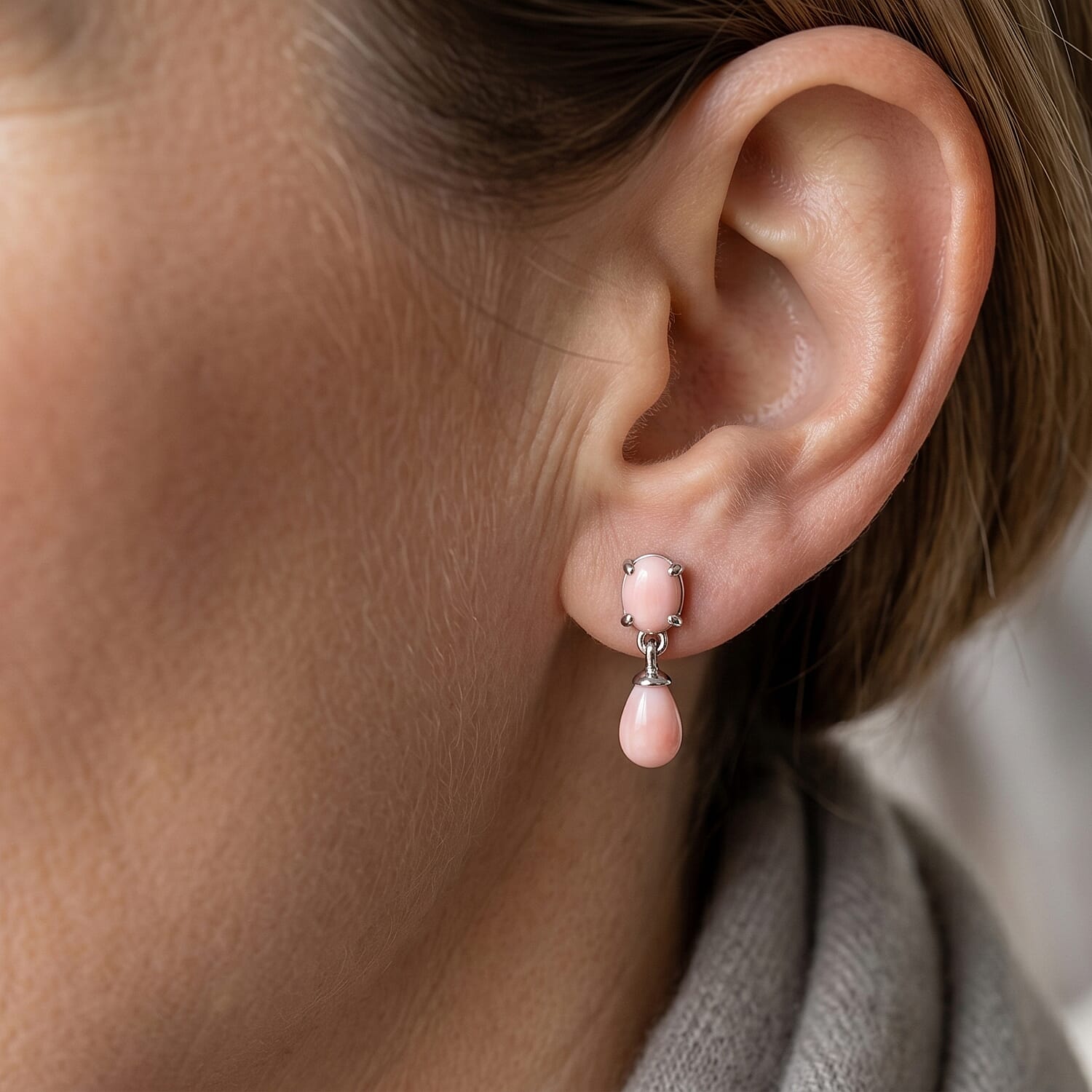 D'Joy - Pink Conch Shell Dangling Earring with Push Back in Rhodium Overlay Sterling Silver 4.50 Ct.